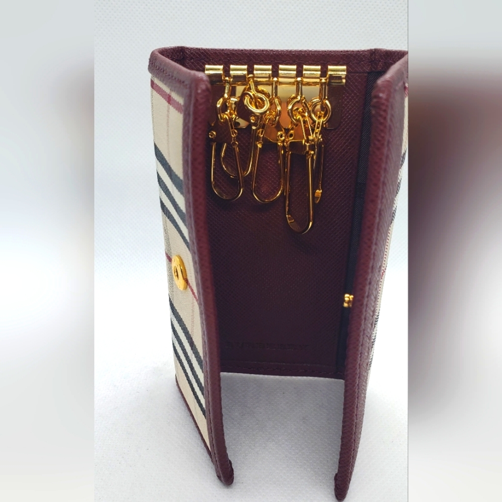 🔥HostPick🔥BURBERRY-AuthenticBurgundy Key Holder with Gold Accents -Like-New - - Picture 10 of 13